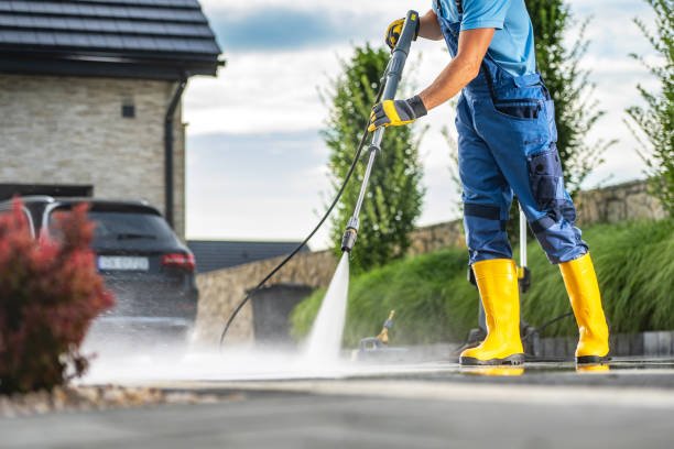 Best Garage Pressure Washing  in Cottage Grove, WI